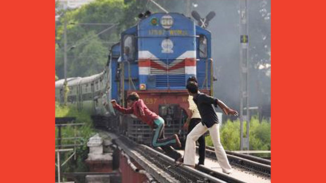 selfie-train