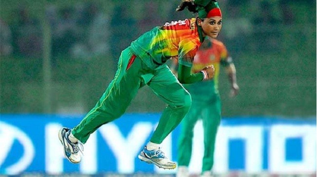 woman-cricket-3